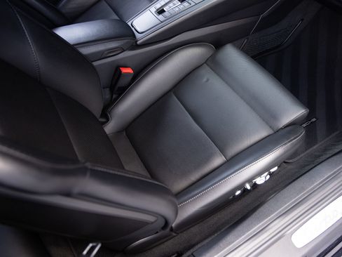 Certified 2019 Porsche 911 Turbo S AWD/4WD image 33