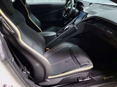 Certified 2023 Ferrari Roma RWD image 14