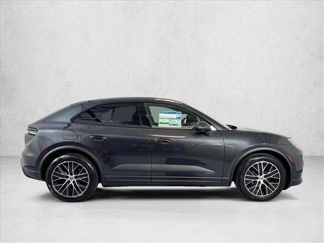 Certified 2026 Porsche Macan 4 Electric AWD/4WD image 8