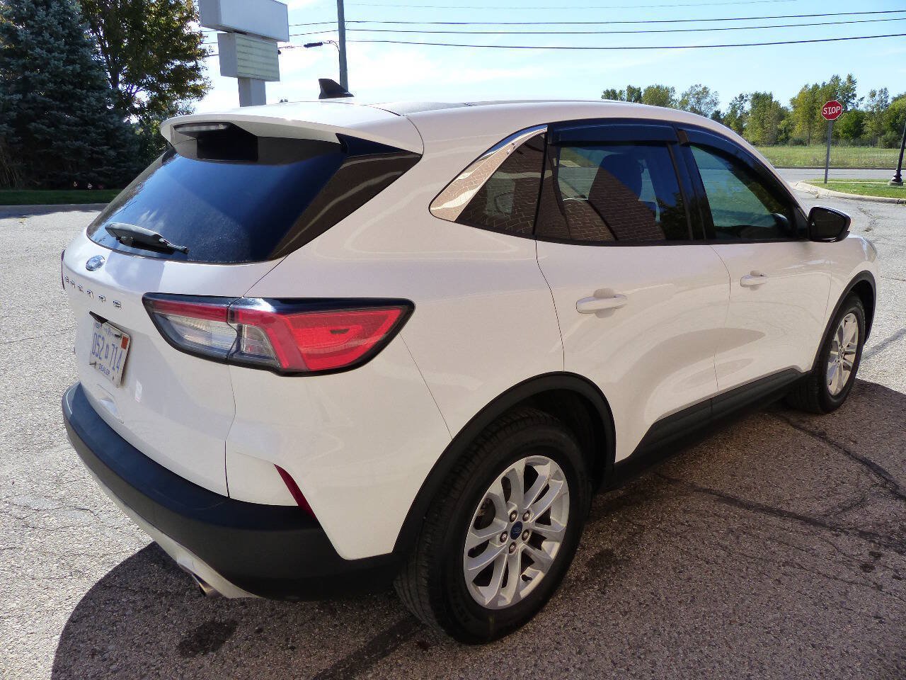 Used 2021 Ford Escape SE FWD image 11