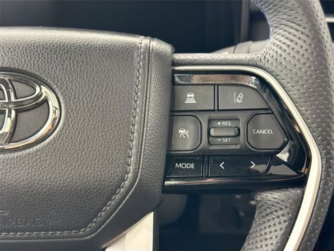 Certified 2025 Toyota Tundra Platinum AWD/4WD image 18