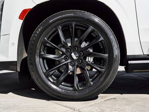 Used 2023 Cadillac Escalade ESV Sport w/ LPO, ONYX Package image 3