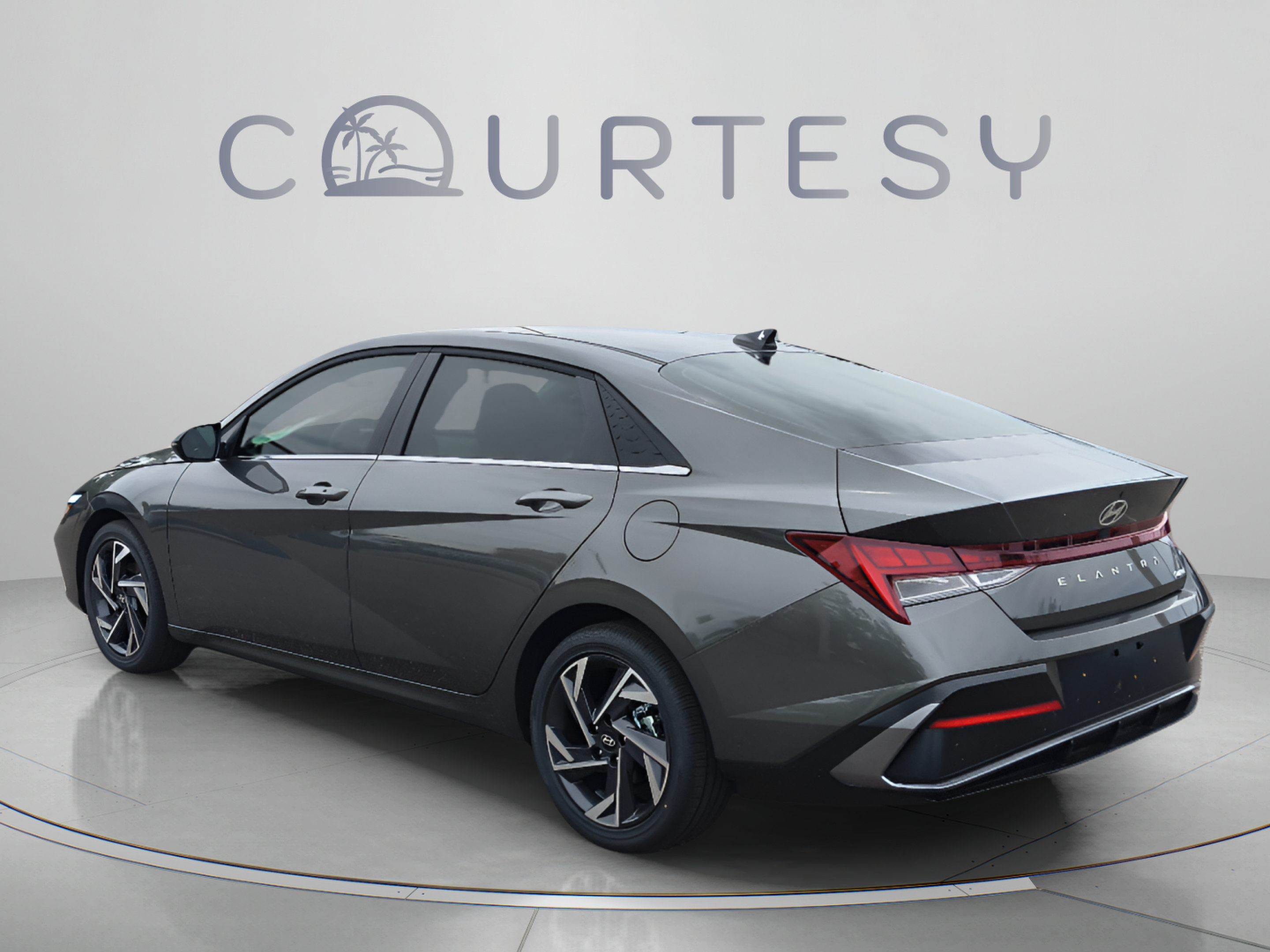 New 2026 Hyundai Elantra Limited FWD image 3