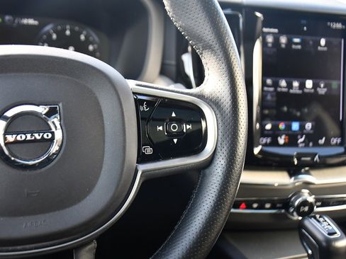 Used 2018 Volvo XC60 T5 Inscription w/ Luxury Seat Package image 37