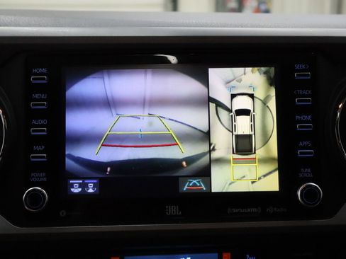 Used 2020 Toyota Tacoma TRD Off-Road w/ TRD Premium Off Road Package image 23