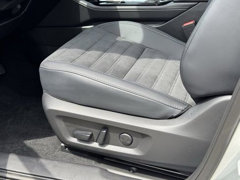 New 2025 Mitsubishi Outlander AWD image 19