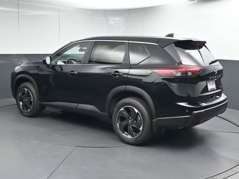 New 2026 Nissan Rogue SV image 6