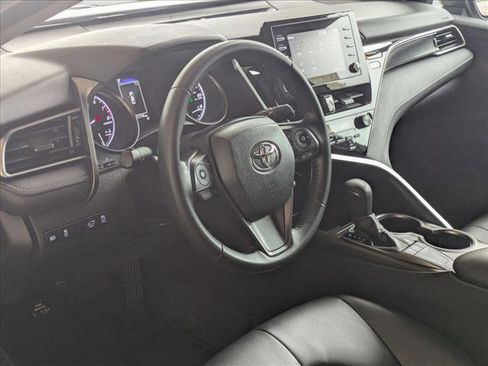 Used 2023 Toyota Camry SE image 10
