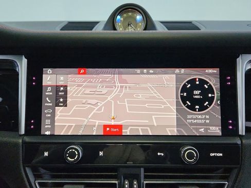 Used 2022 Porsche Macan image 33