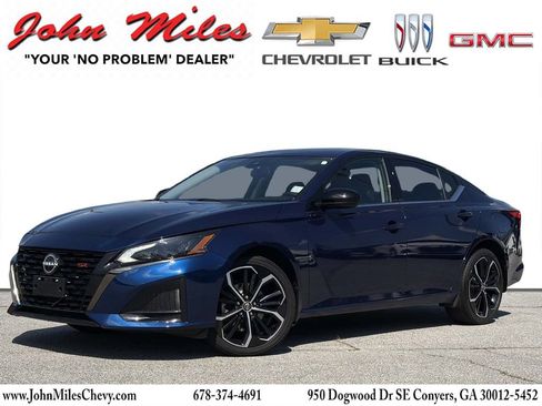 Used 2024 Nissan Altima 2.5 SR AWD/4WD image 1