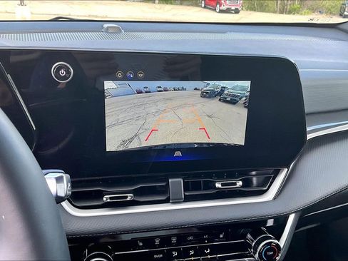 Used 2025 Chevrolet Equinox LT AWD/4WD image 15