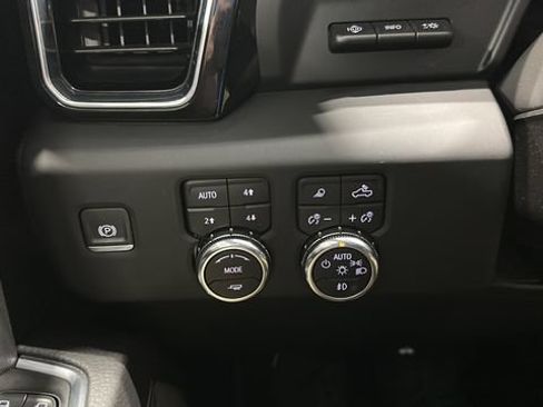 Used 2024 GMC Sierra 1500 Denali AWD/4WD image 16