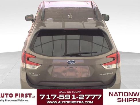 Used 2021 Subaru Forester Premium image 5