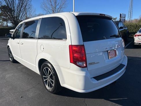 Used 2018 Dodge Grand Caravan GT image 9