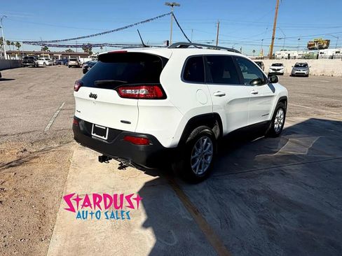 Used 2015 Jeep Cherokee Latitude w/ Comfort/Convenience Group AWD/4WD image 5
