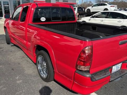 Used 2005 Toyota Tacoma X-Runner image 6