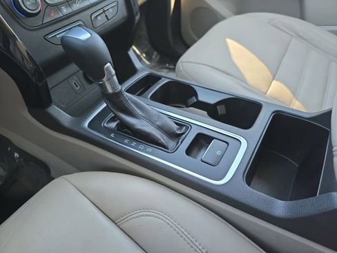 Used 2017 Ford Escape Titanium image 25