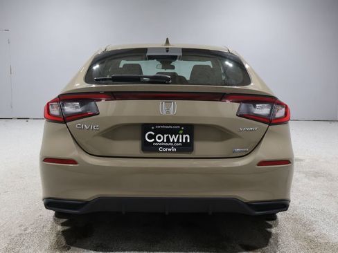 Used 2025 Honda Civic Sport image 3