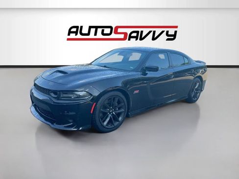 Used 2019 Dodge Charger Scat Pack RWD image 3