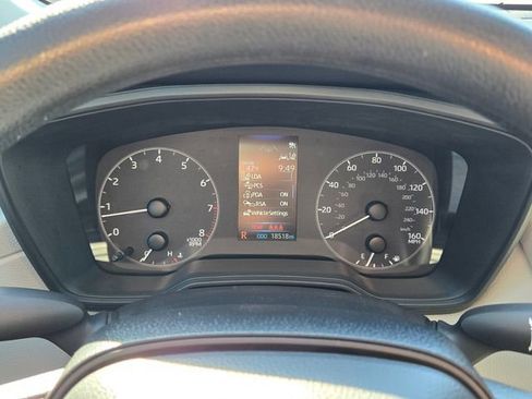 Used 2024 Toyota Corolla Cross L image 20