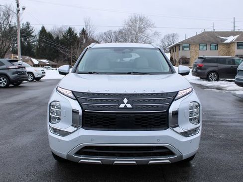 Used 2024 Mitsubishi Outlander SEL image 3