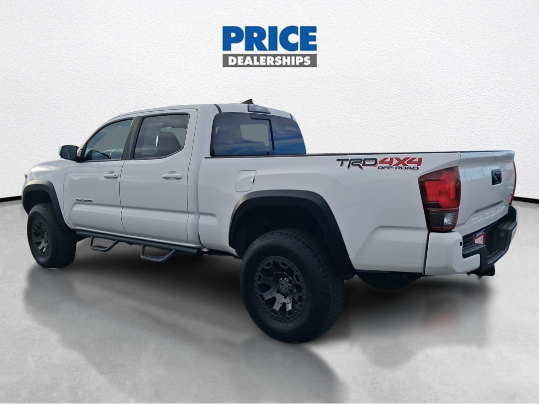 Used 2019 Toyota Tacoma TRD Off-Road w/ Technology Package AWD/4WD image 8