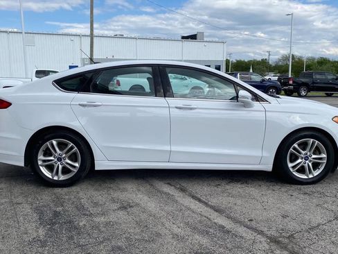 Used 2018 Ford Fusion SE FWD image 6