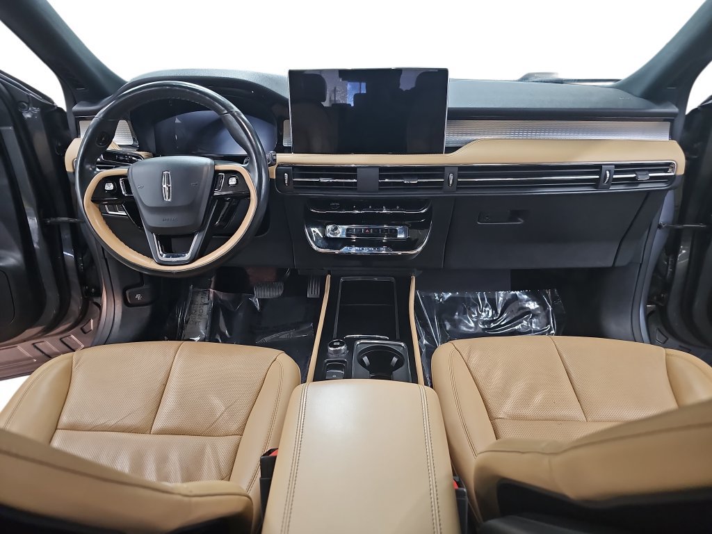Used 2023 Lincoln Corsair Reserve AWD/4WD image 9