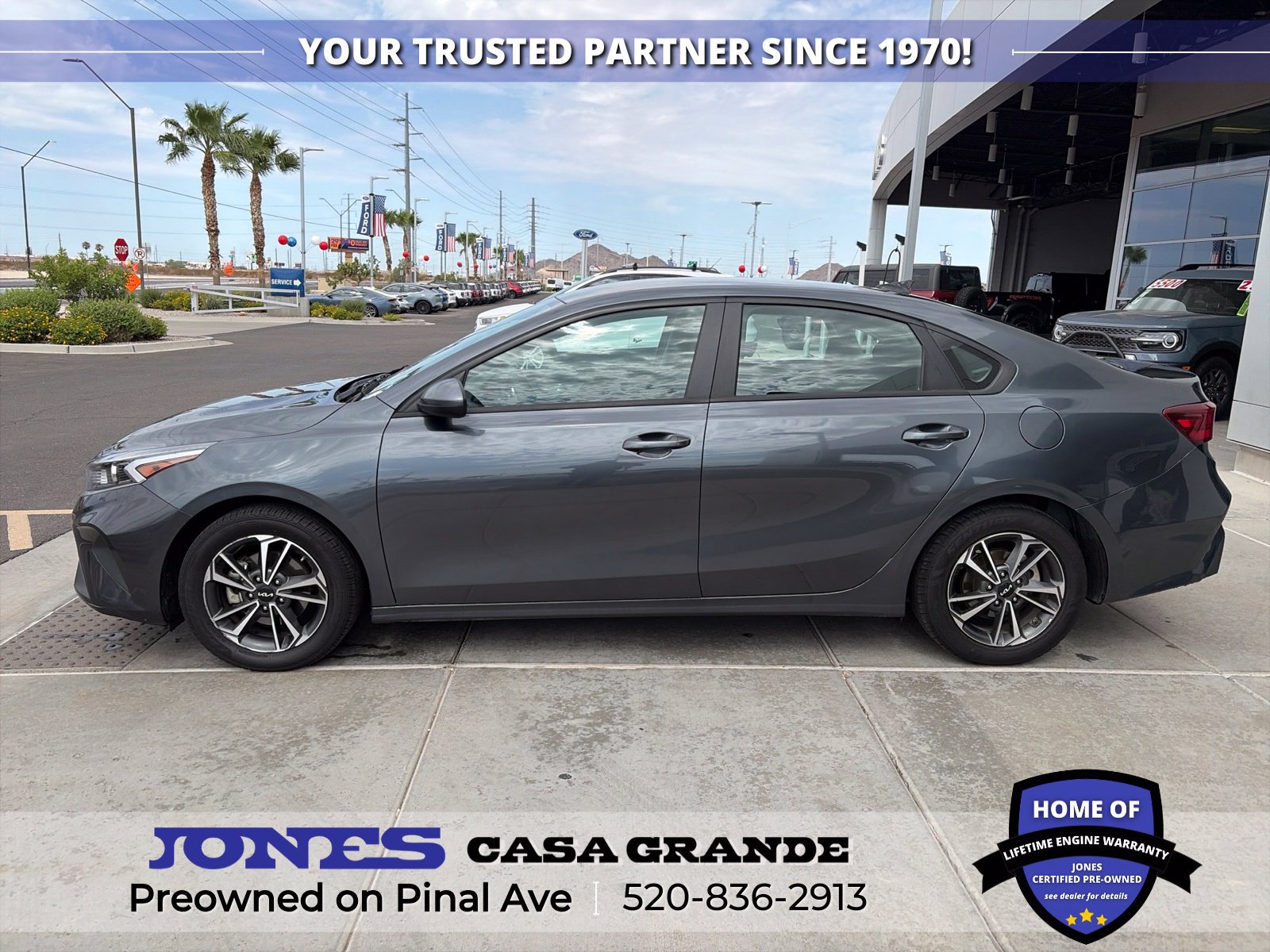 Used 2023 Kia Forte LXS FWD image 2