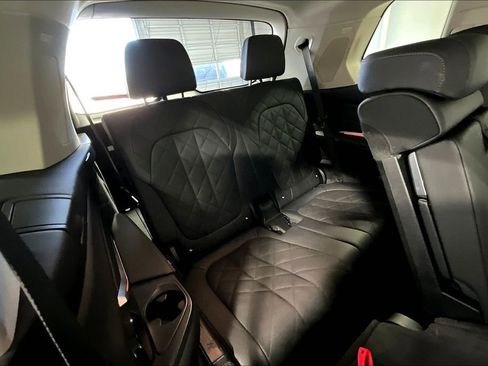 Certified 2024 BMW X7 xDrive40i w/ Premium Package image 36