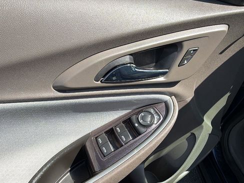 Used 2018 Chevrolet Malibu LS image 14