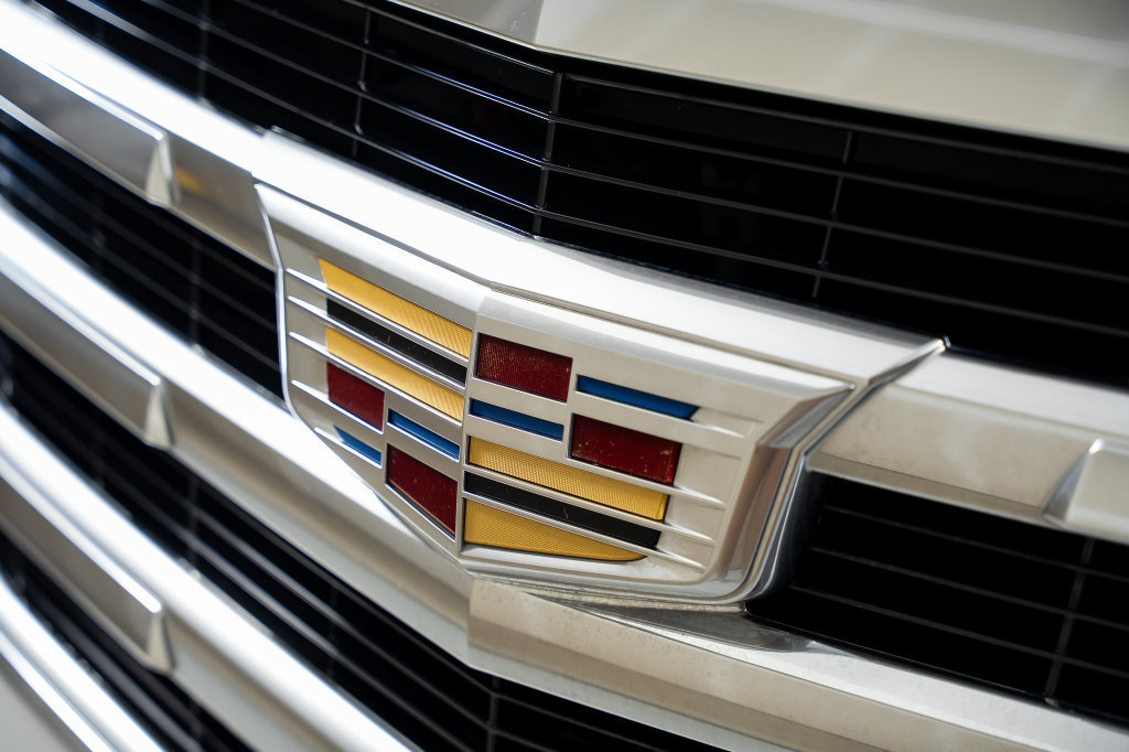 Used 2020 Cadillac Escalade Premium Luxury RWD image 18