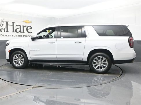 Used 2023 Chevrolet Suburban Premier image 52