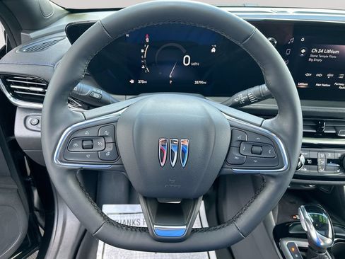 Used 2024 Buick Envista Sport Touring w/ Convenience I Package FWD image 26