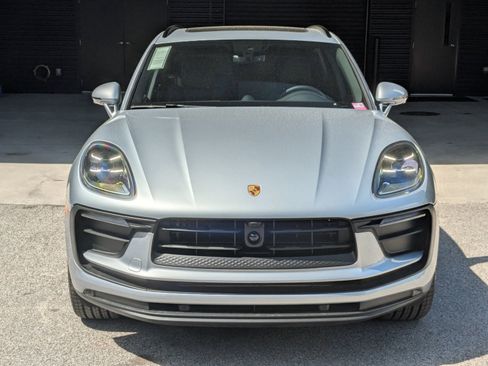 New 2026 Porsche Macan AWD/4WD image 6