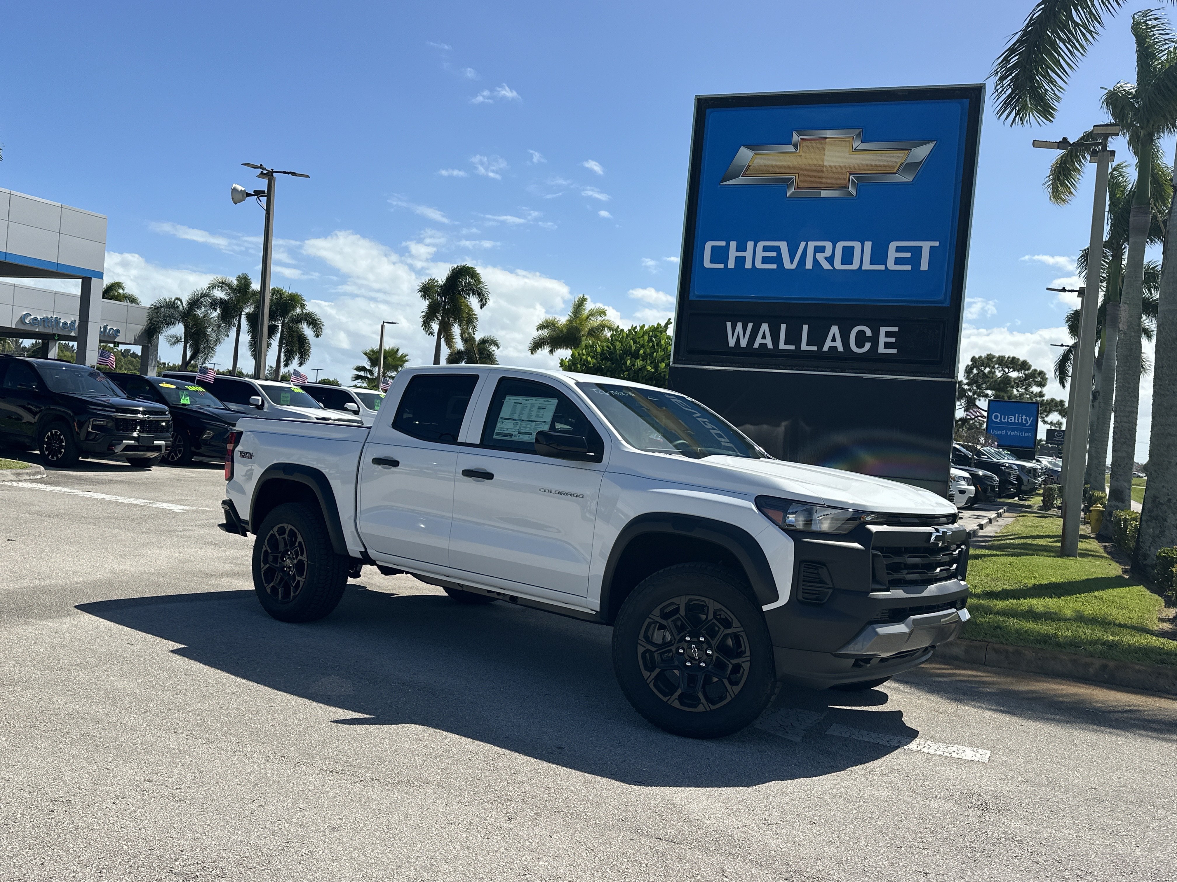 New 2026 Chevrolet Colorado Trail Boss AWD/4WD image 1