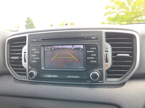 Used 2018 Kia Sportage LX FWD image 47