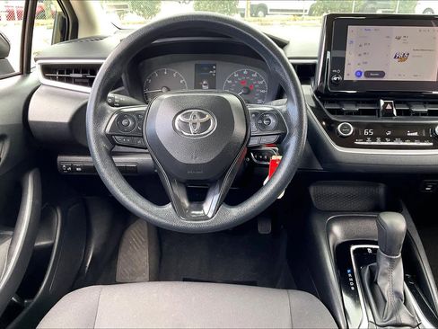 Used 2024 Toyota Corolla LE image 7