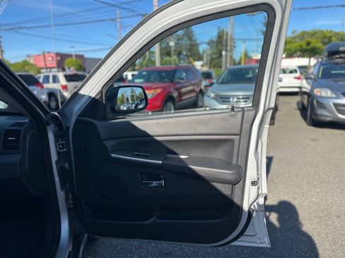 Used 2010 Jeep Grand Cherokee Laredo RWD image 23
