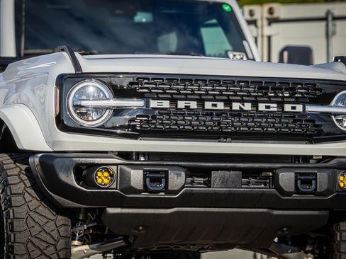 New 2025 Ford Bronco Badlands image 16