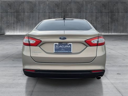 Used 2015 Ford Fusion S image 5