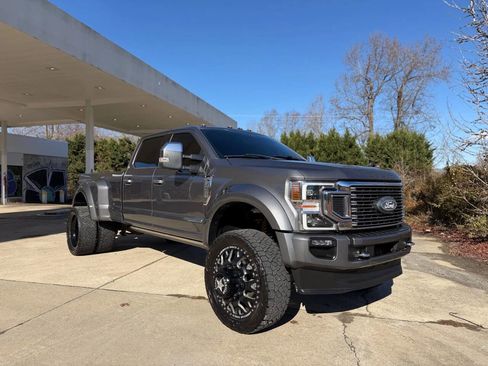 Used 2022 Ford F450 Platinum image 1