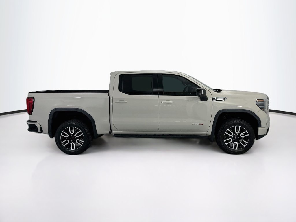 Used 2026 GMC Sierra 1500 AT4 w/ Technology Package AWD/4WD image 4
