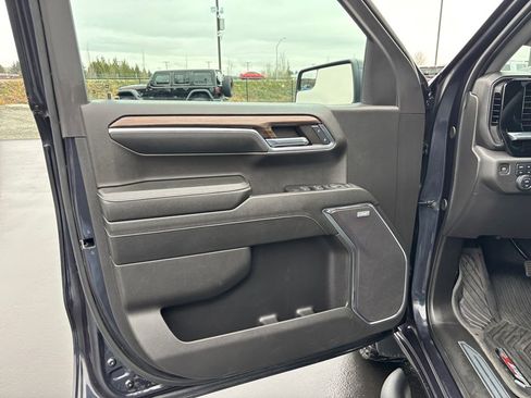 Used 2024 Chevrolet Silverado 1500 LT Trail Boss w/ Convenience Package II AWD/4WD image 23
