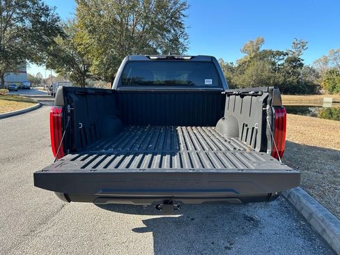 Used 2024 Toyota Tundra SR5 w/ SR5 Convenience Package image 10