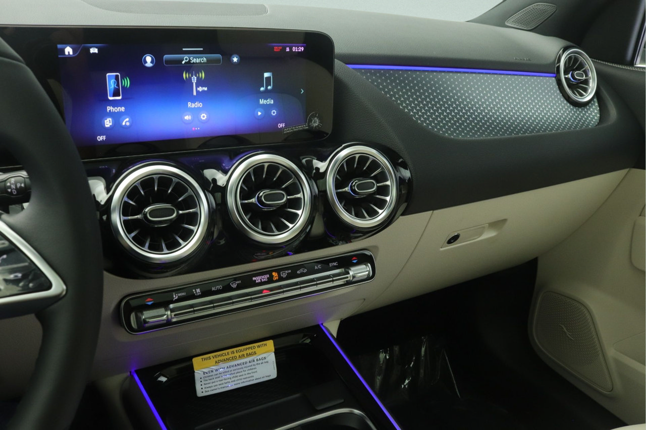 New 2026 Mercedes-Benz GLA 250 image 5