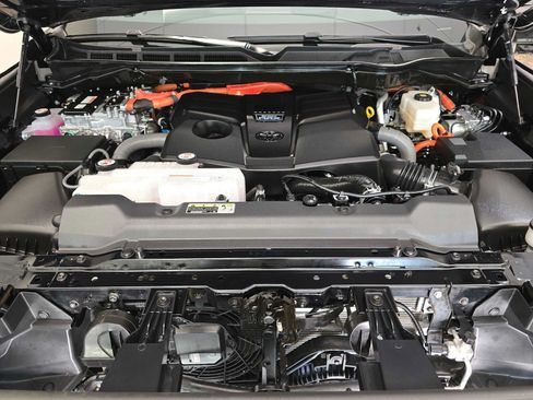 Certified 2025 Toyota Tundra TRD Pro AWD/4WD image 9