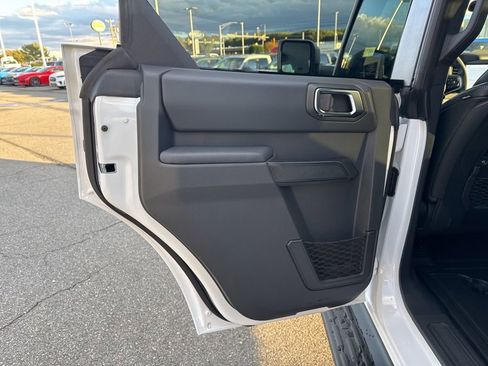 New 2025 Ford Bronco Big Bend image 15