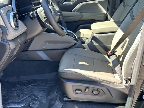 New 2026 Chevrolet Colorado ZR2 w/ Technology Package image 9