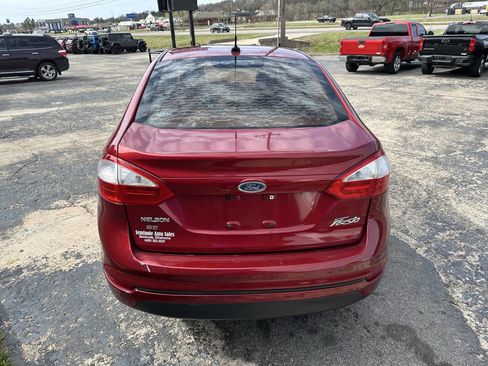 Used 2017 Ford Fiesta SE image 8